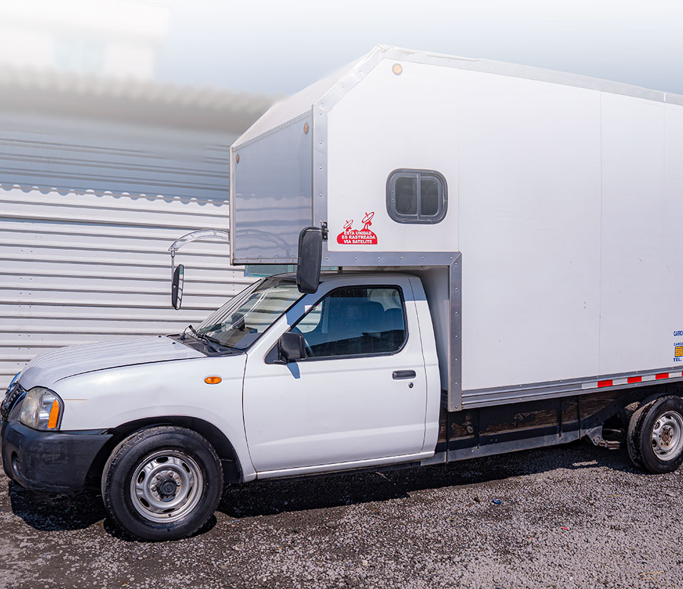 Car-o-van-NP-300-5