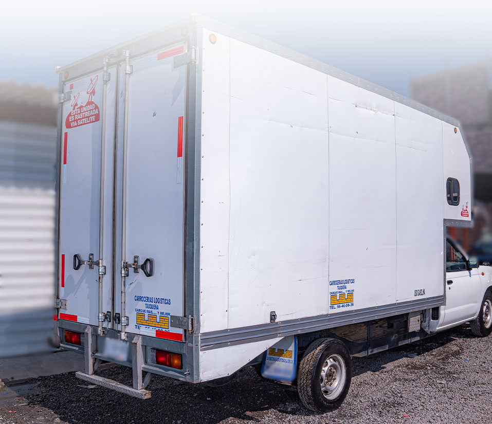 Car-o-van-NP-300-6