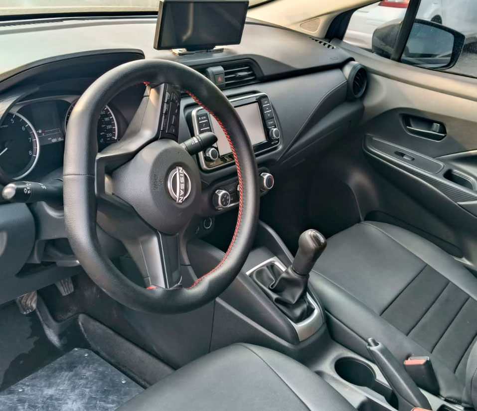 Car-o-van-SEDAN-VERSA-7